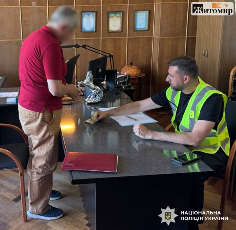 На Житомирщині судитимуть директора лікарні, якого обвинувачують у вимаганні 4 000 доларів у військового