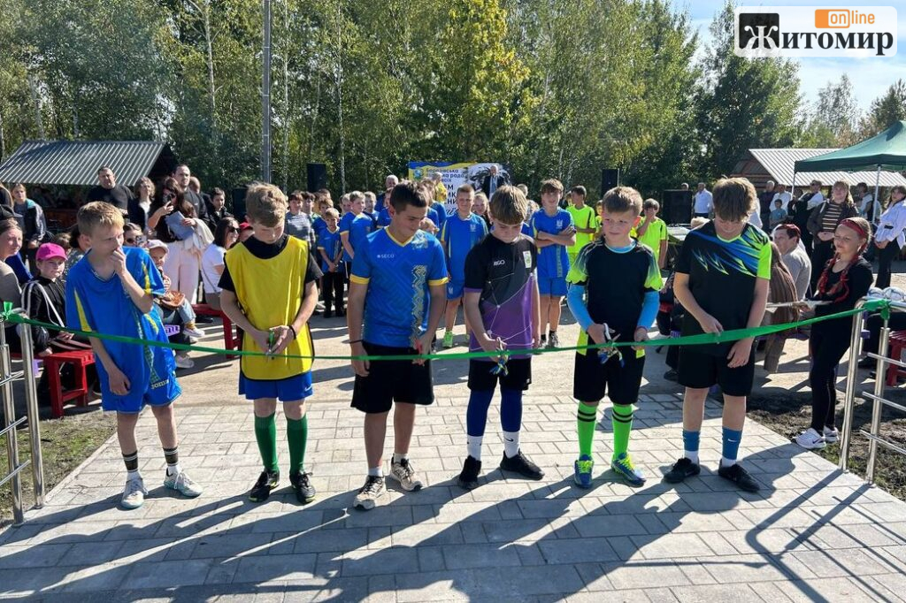На Житомирщині відкрили спорткомплекс за 3,2 млн грн — у громаді заявили про економію понад 2 млн - Інформація, Спорт. Джерело: Zhitomir-OnLine На Житомирщині відкрили спорткомплекс за 3,2 млн грн — у громаді заявили про економію понад 2 млн - фото №3