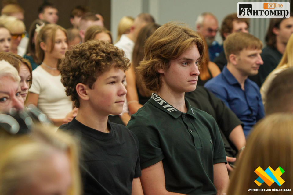 У Житомирі 110 обдарованих спортсменів отримали стипендії міського голови - фото №1