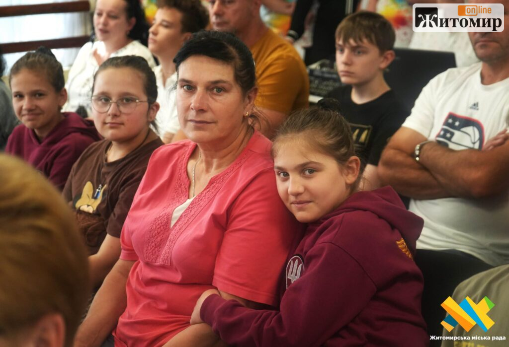У Житомирі привітали родини до Дня усиновлення - фото №2