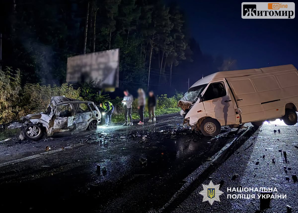 Подробиці ДТП біля Житомира: від удару з мікроавтобусом загорівся Ford, водій загинув - Без категорії. Джерело: Zhitomir-OnLine Подробиці ДТП біля Житомира: від удару з мікроавтобусом загорівся Ford, водій загинув - фото №1