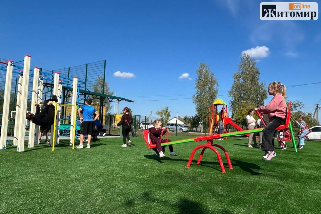 На Житомирщині відкрили спорткомплекс за 3,2 млн грн — у громаді заявили про економію понад 2 млн - Інформація, Спорт. Джерело: Zhitomir-OnLine На Житомирщині відкрили спорткомплекс за 3,2 млн грн — у громаді заявили про економію понад 2 млн - фото №5