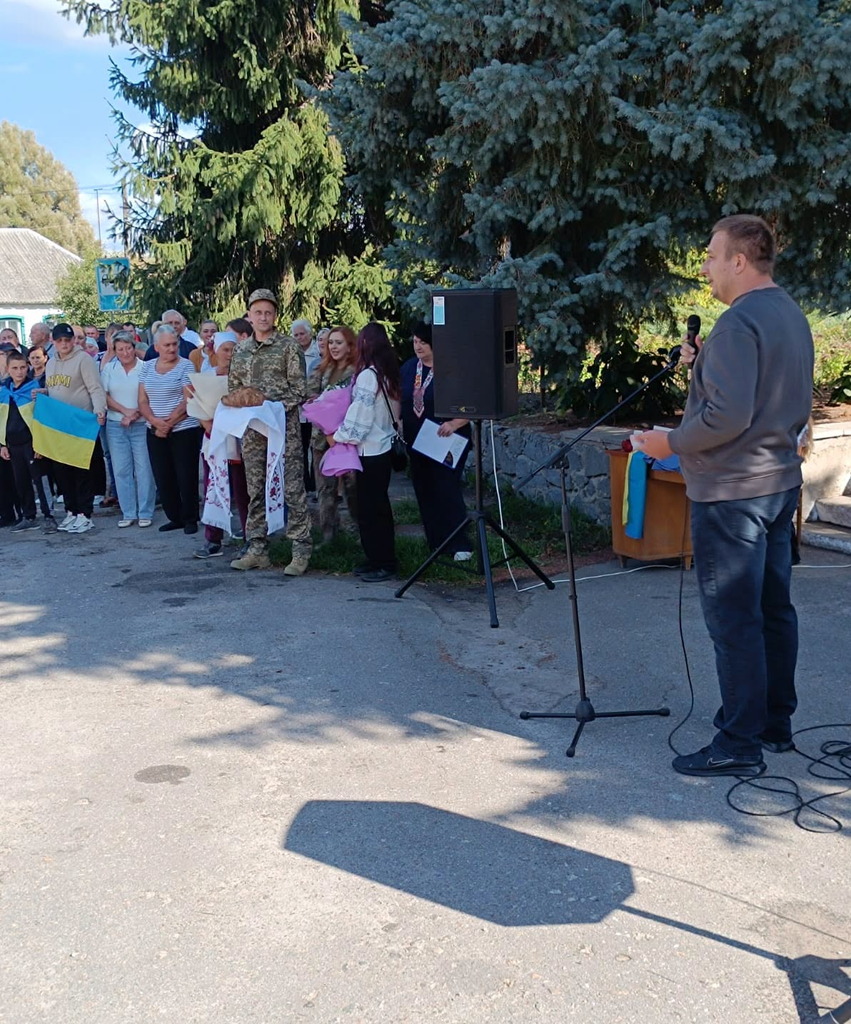 Після майже трьох років полону захисник Геннадій Козлов повернувся до рідного села на Житомирщині - фото №3