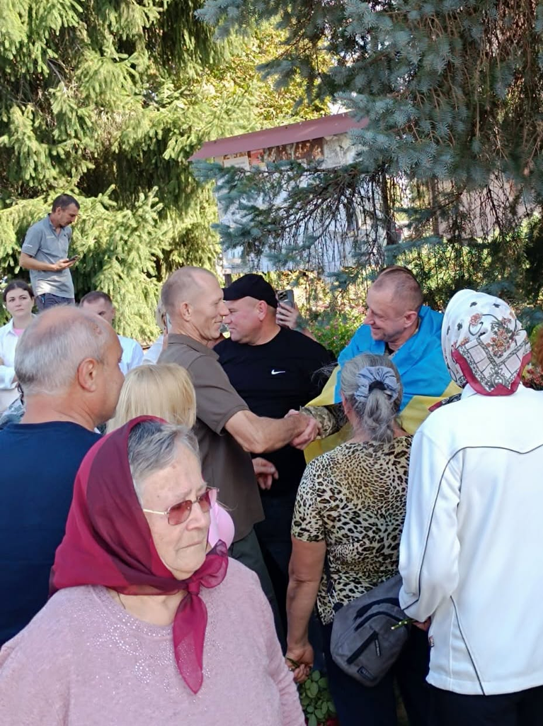 Після майже трьох років полону захисник Геннадій Козлов повернувся до рідного села на Житомирщині - фото №8