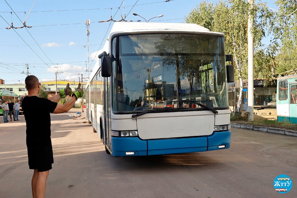 Шість уже в Житомирі: місто очікує ще сім швейцарських тролейбусів - фото №3