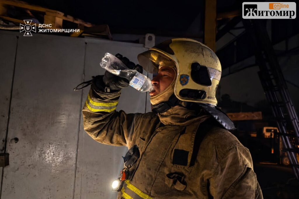 Нічна атака дронів на Житомирщину: пошкоджені енергетичний об’єкт, амбулаторія та будинок - Події, Топ-новини. Джерело: Zhitomir-OnLine 2026-10-25 08.28.11