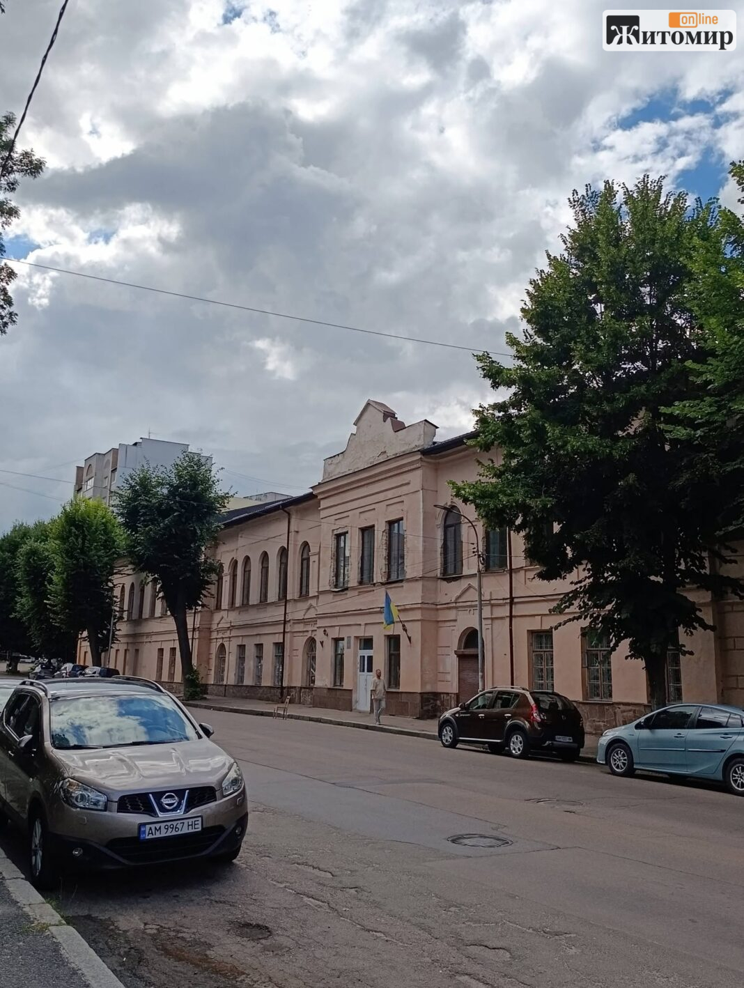 747587058_28245916241680169_8243644425061814354_n Будівля, яку житомиряни пам’ятають як Будинок офіцерів. ФОТО