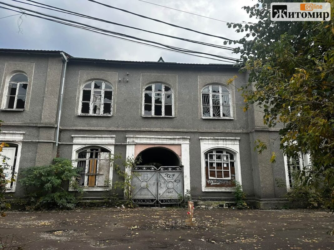 У Житомирі попередили про знесення будинку в історичному дворику на Київській