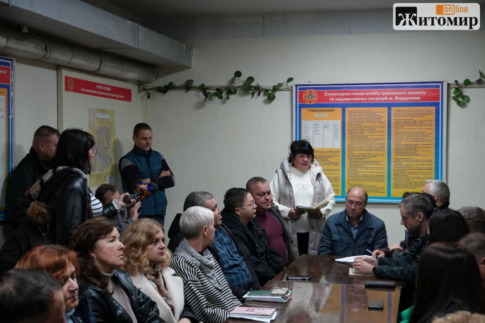 Після удару по енергооб’єкту в Бердичеві змінили графік навчання та відновлюють роботу насосних станцій - Події. Джерело: Zhitomir-OnLine Після удару по енергооб’єкту в Бердичеві змінили графік навчання та відновлюють роботу насосних станцій