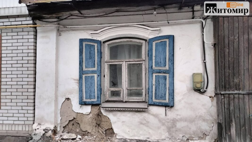856221988_1435431485363657_8659669896271644083_n Сліди старого Житомира: містянин показав будинки з автентичними деталями. ФОТО
