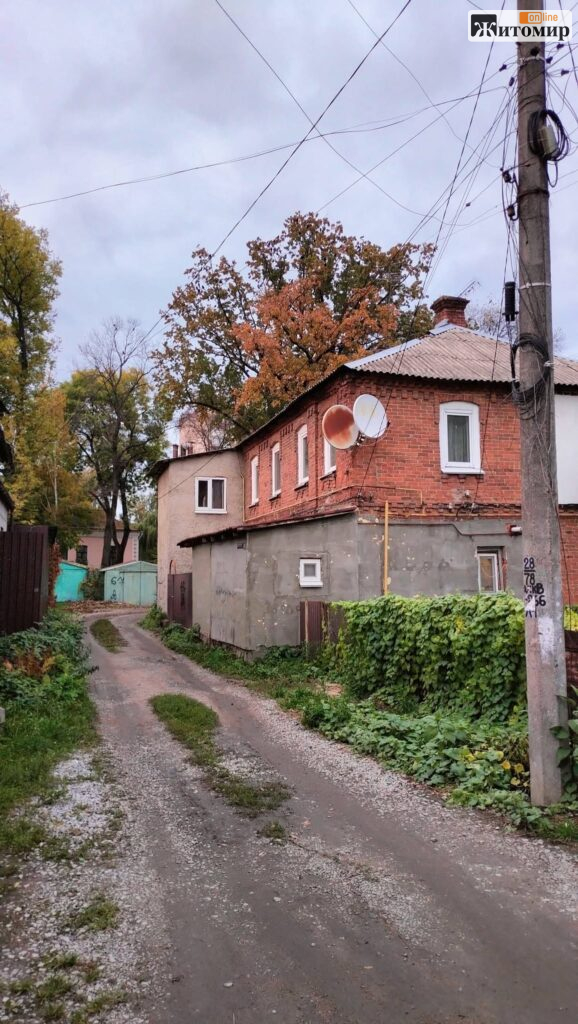Сліди старого Житомира: містянин показав будинки з автентичними деталями. ФОТО - Події. Джерело: Zhitomir-OnLine Сліди старого Житомира: містянин показав будинки з автентичними деталями. ФОТО