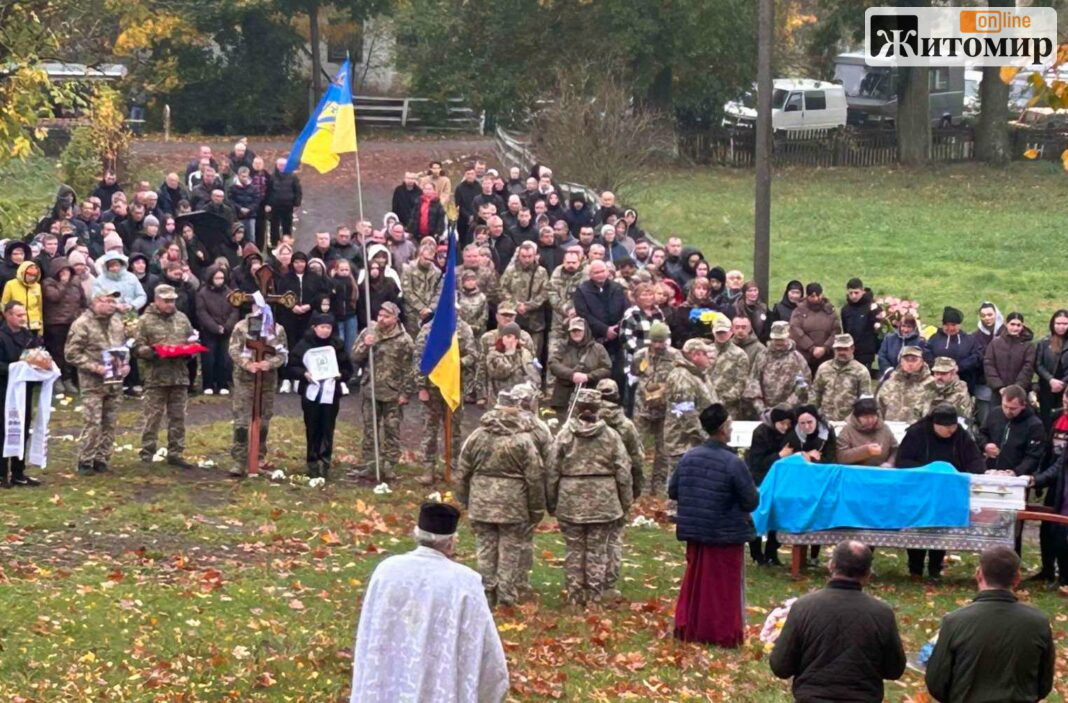857398675_1155372560204588_968965075521072578_n У Ємільчинській громаді попрощалися із 25-річним Захисником Романом Колобчуком