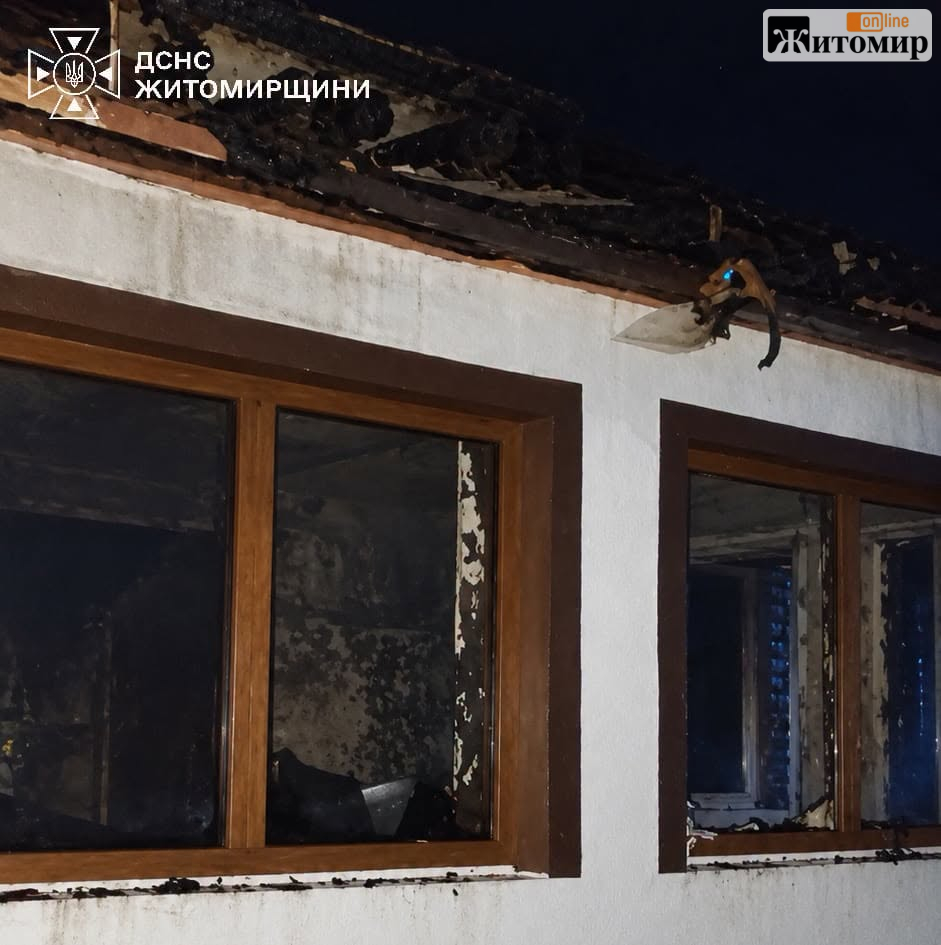 У селі на Житомирщині під час пожежі травмувалася жінка - Події. Джерело: Zhitomir-OnLine У селі на Житомирщині під час пожежі травмувалася жінка