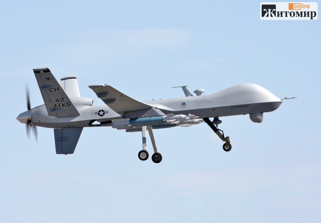 MQ-9_Reaper_-_090609-F-(cropped) MQ-9_Reaper_-_090609-F-(cropped)