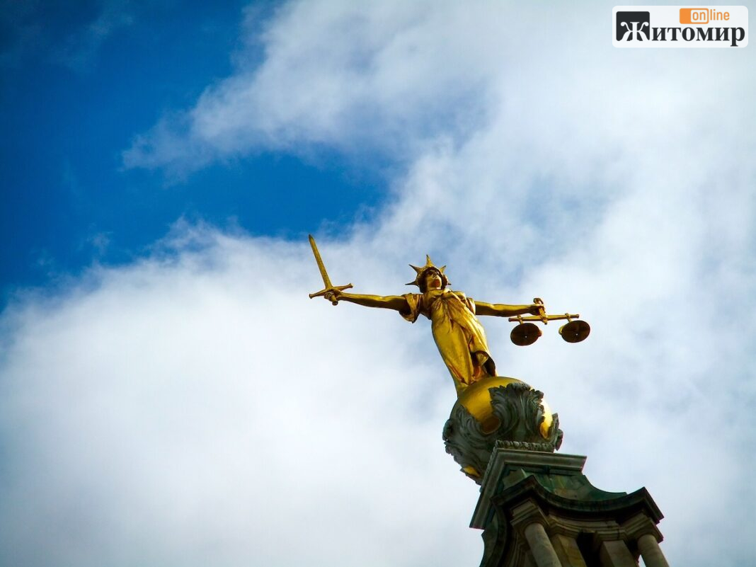 The_scales_of_justice_(4984060658) The_scales_of_justice_(4984060658)