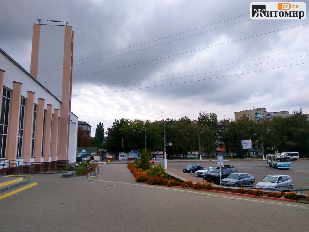 Zhytomyr_Railway_station_and_trolleybus Ілюстративне фото