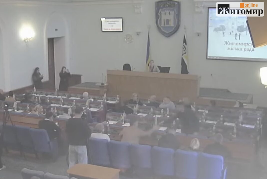Screenshot «Фури під вікнами гуртожитків»: у Житомирі відмовили «АМ-Логістика» у розробленні землеустрою на 60 соток