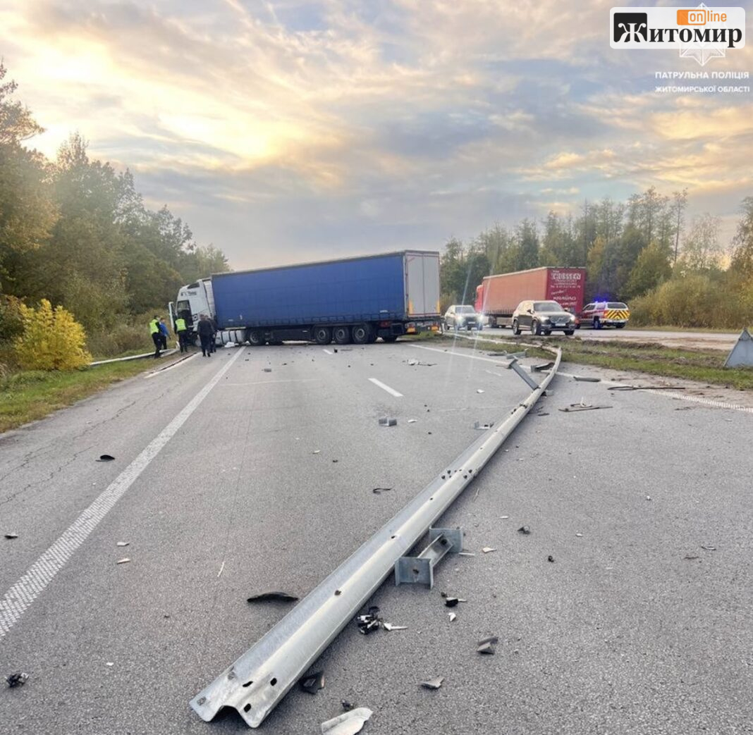 Screenshot На Житомирщині вантажівка перекрила трасу М-06: рух на Житомир заблоковано