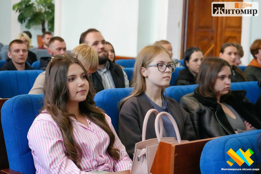 У Житомирі 62-га «Школа місцевого самоврядування» об’єднала понад 90 учасників - Корисна інформація Житомира та Житомирщини. Джерело: Zhitomir-OnLine У Житомирі 62-га «Школа місцевого самоврядування» об’єднала понад 90 учасників
